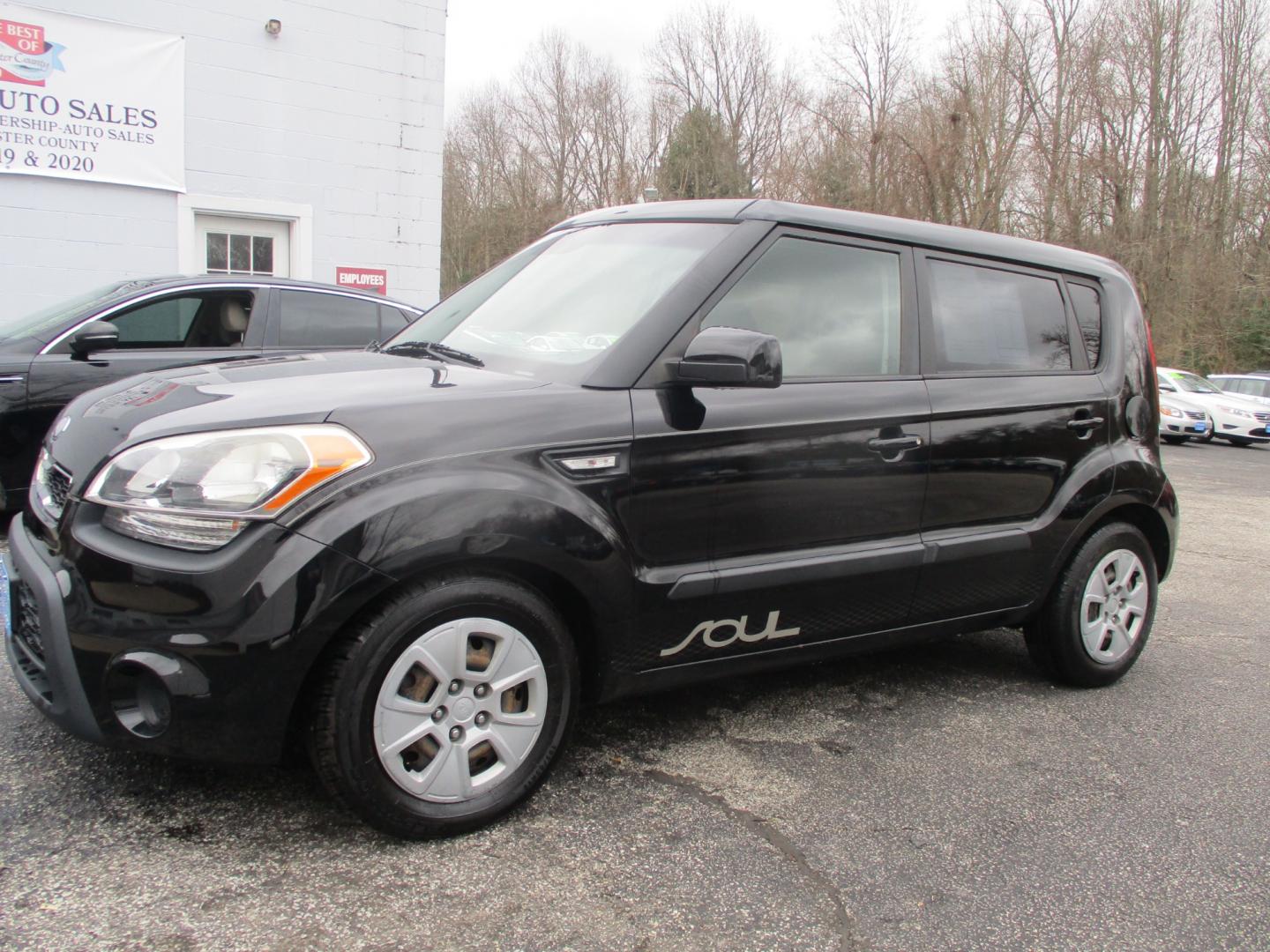 2013 BLACK Kia Soul Base (KNDJT2A57D7) with an 1.6L L4 DOHC 16V engine, 5-Speed Manual transmission, located at 540a Delsea Drive, Sewell, NJ, 08080, (856) 589-6888, 39.752560, -75.111206 - Photo#1